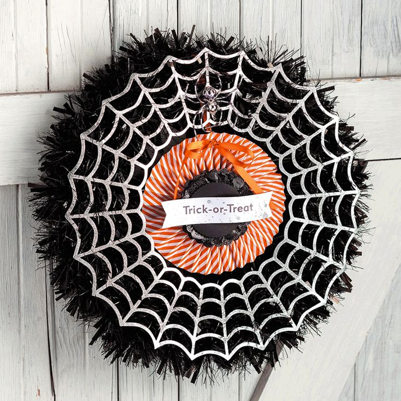 Frightful Wreath Simply Created Kit #135866 at WildWestPaperArts.com